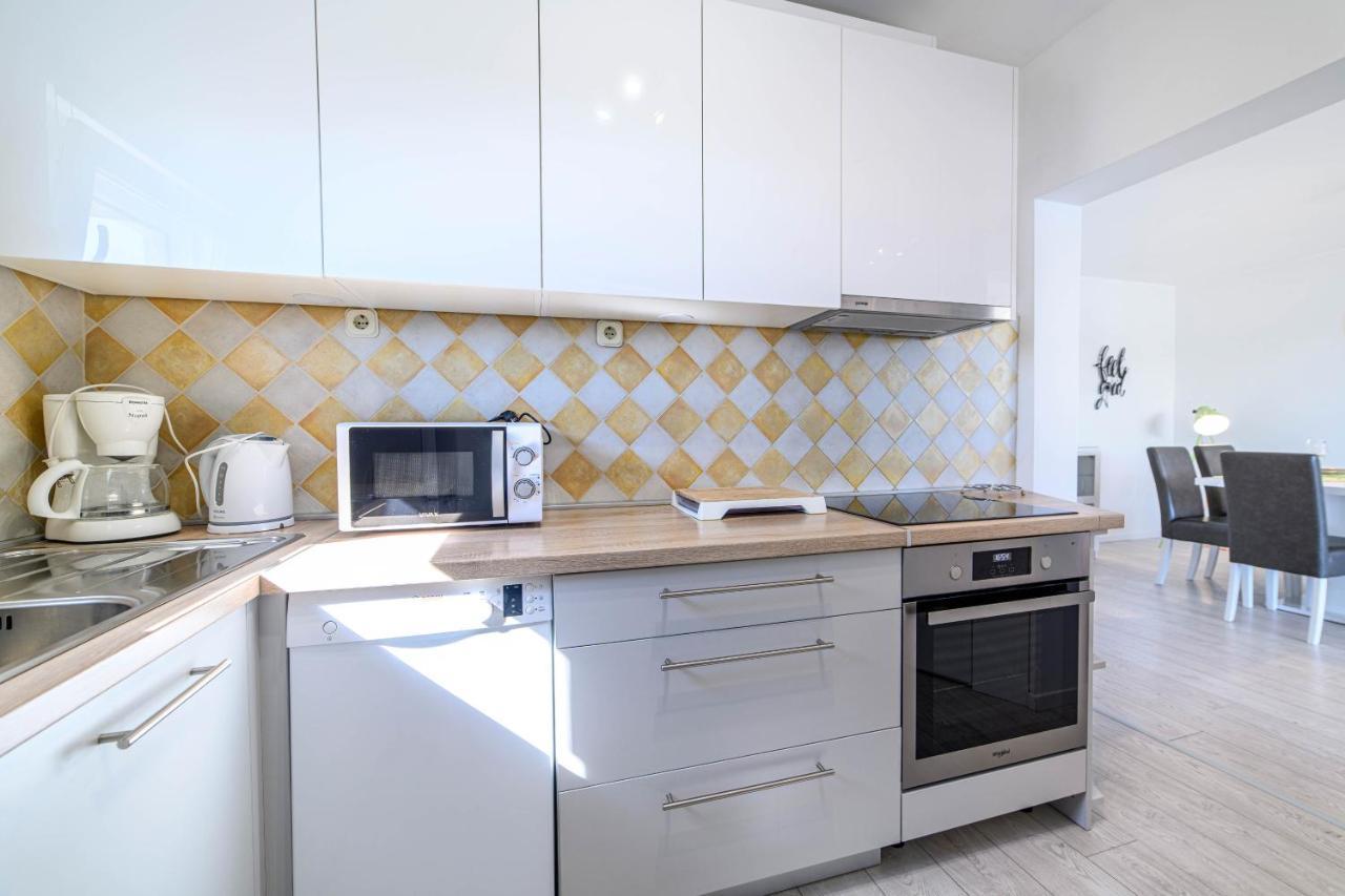 Apartment Seaside Zaboric Ngoại thất bức ảnh