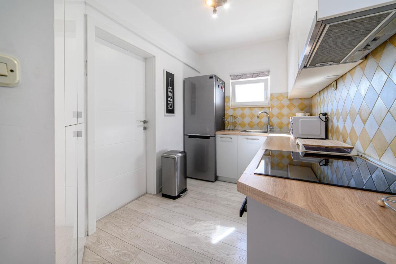 Apartment Seaside Zaboric Ngoại thất bức ảnh